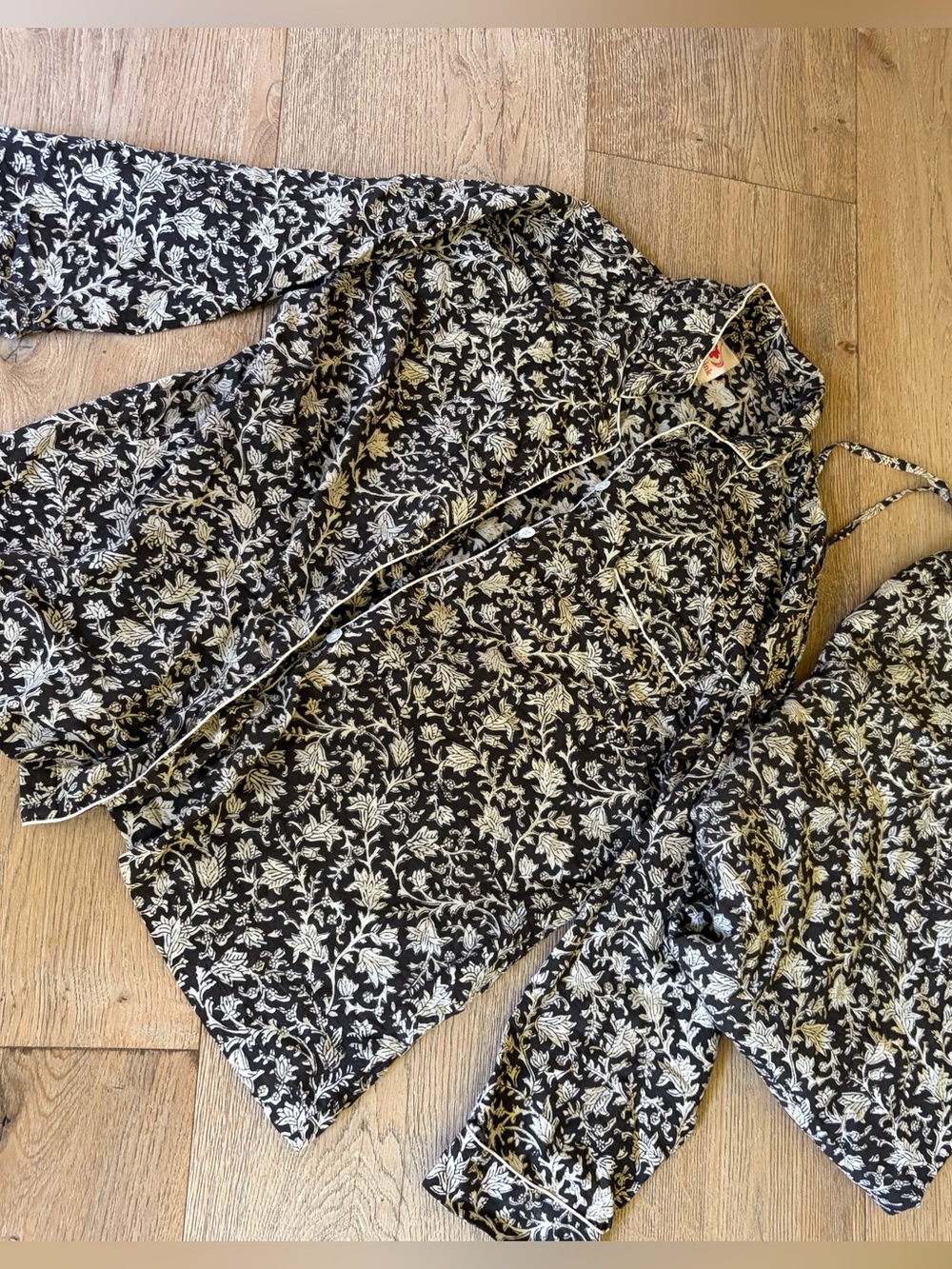 Black & White block printed Pajama Top - Band bottom size L
